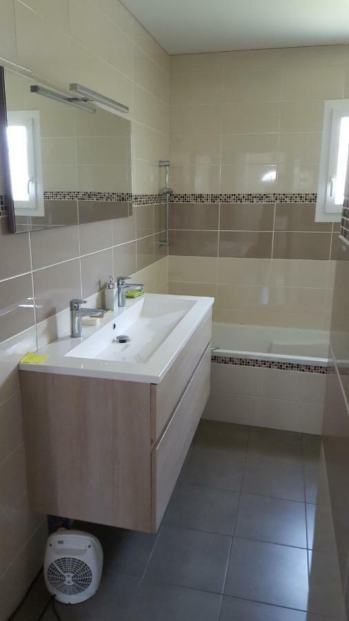 2 Vraies Chambres Privees Au Calme Dans Villa De Campagne Plain-Pied 105M2 Avec Piscine A Montfaucon Montfaucon  Exterior foto
